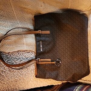 Michael Kors Morgan Tote Saffiano Leather embossed logo